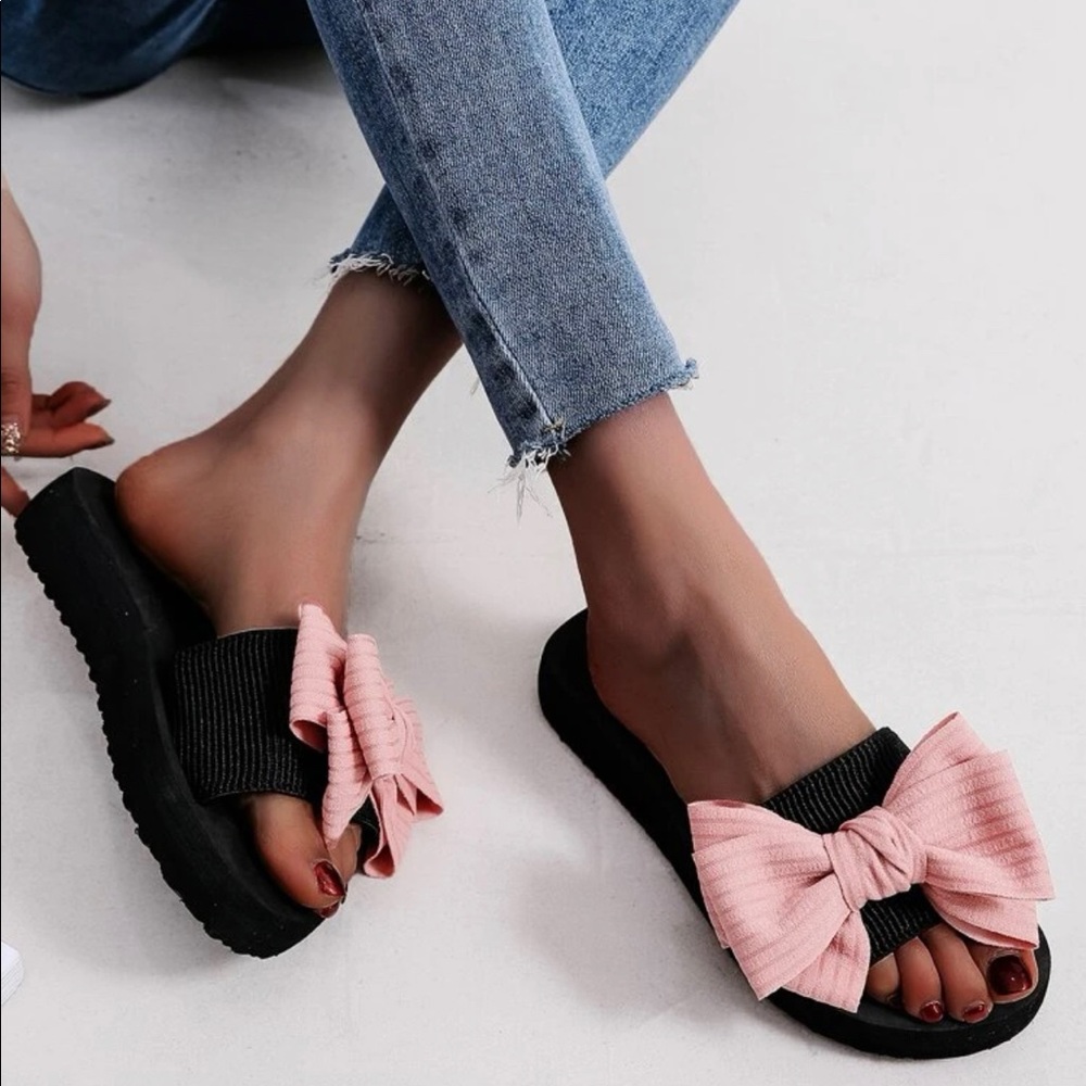 2/$30🔥🔥Bow Decor Slides
